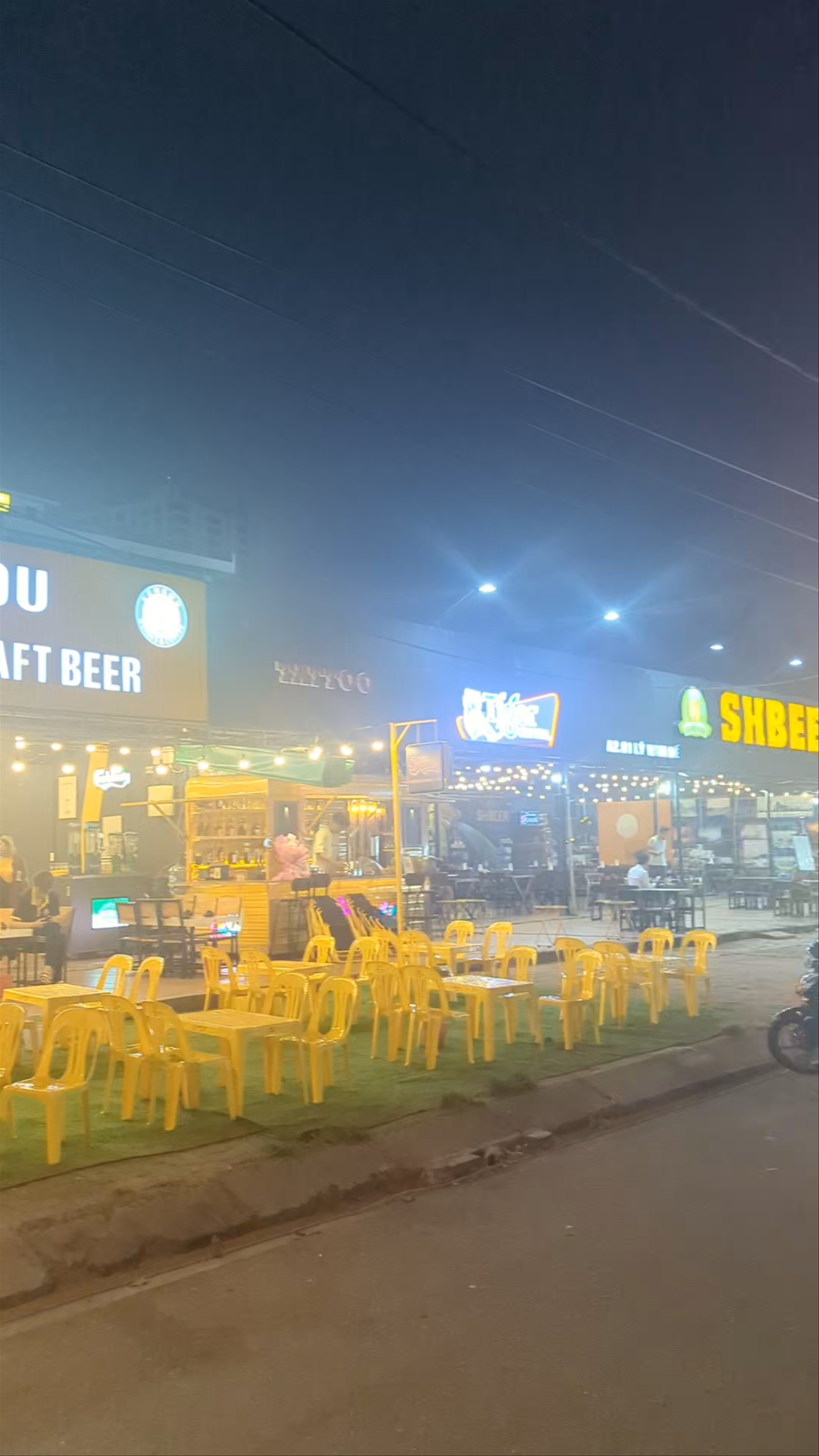 Dragon Bridge night market