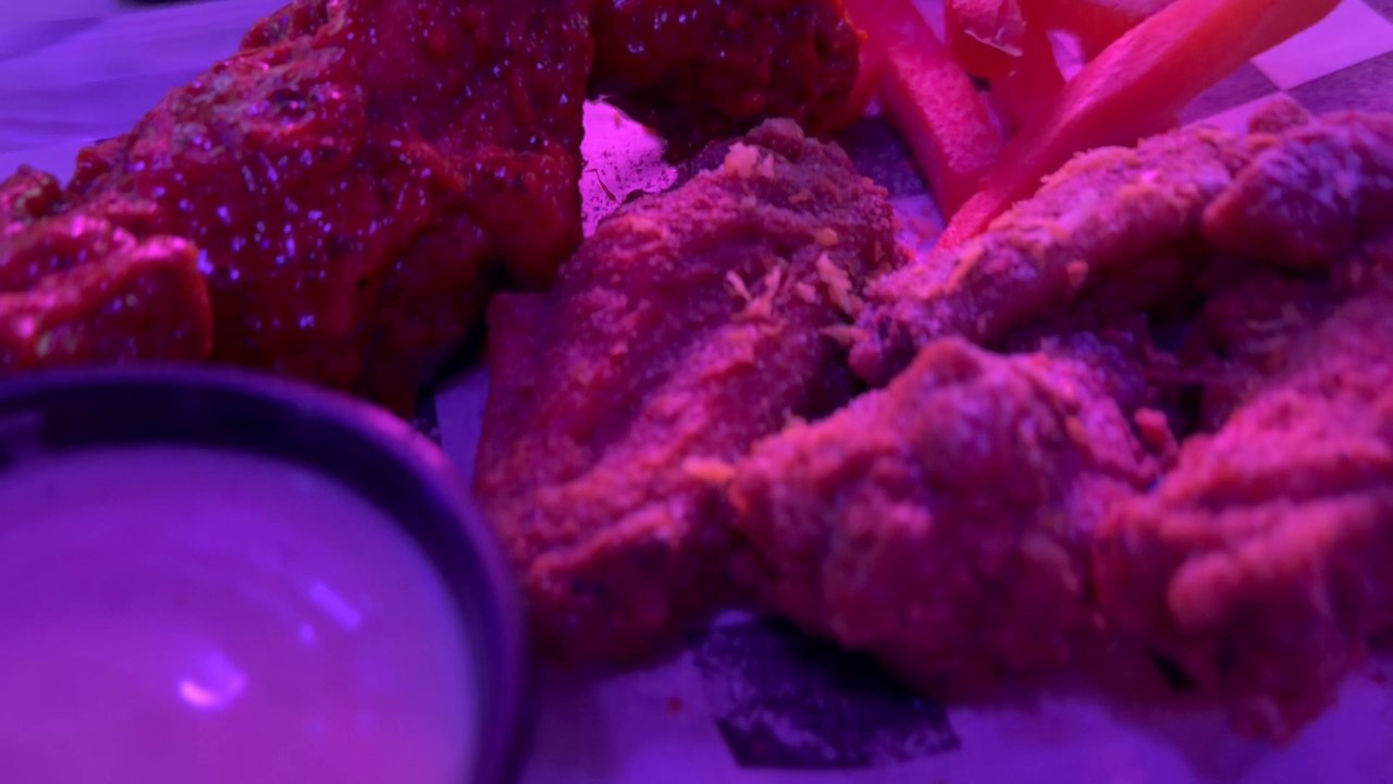 Burger Papi - Papi sauce wings & Lemon pepper wings are so flavorful with that outer crisp! - Burgers Near Me - Chicago, Illinois