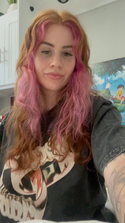 Curl salon - this is not brushed unless I put an intense amount of product my ends are frayed - Hair Salons Near Me - Oceanside, California