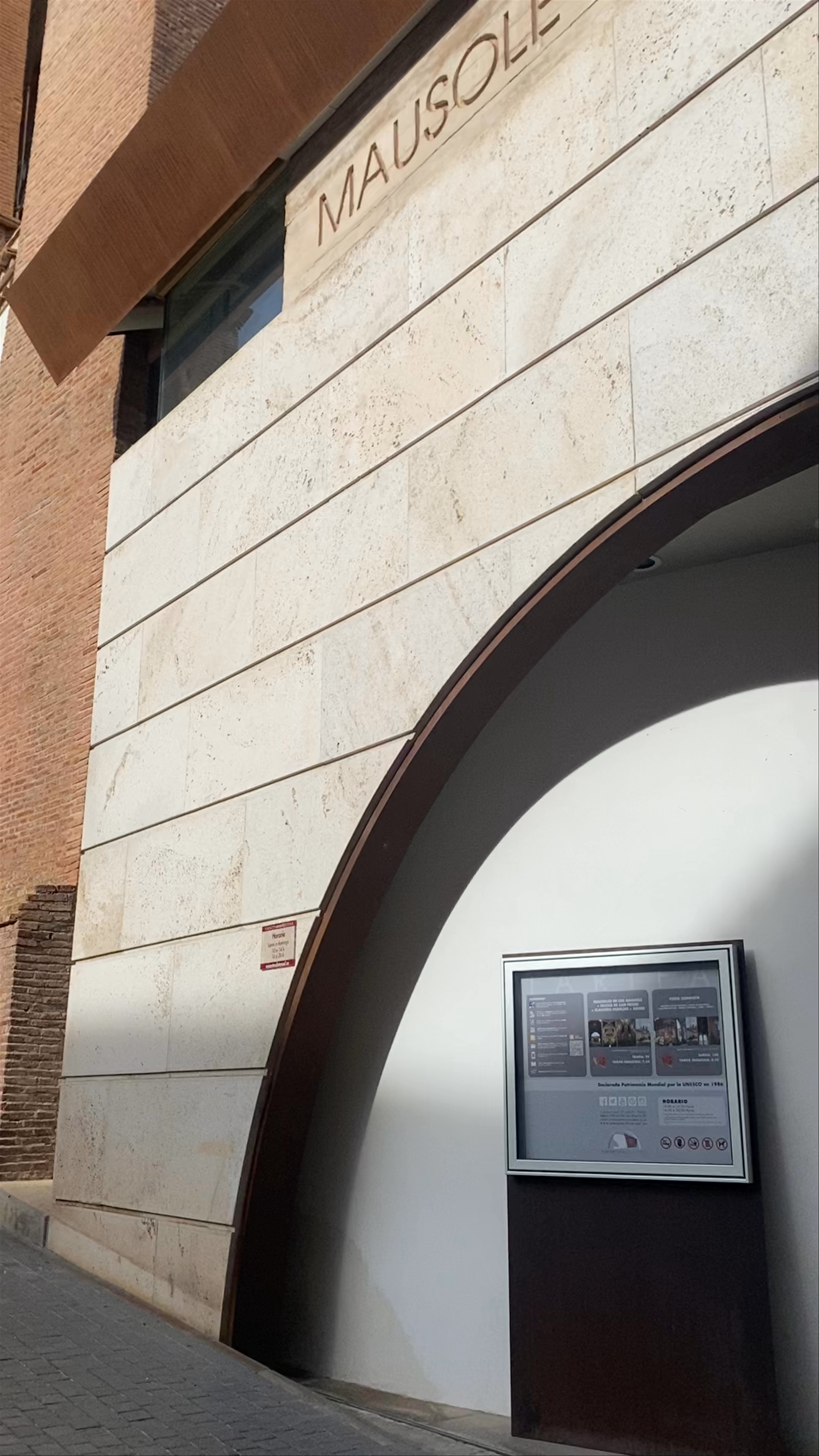 Mausoleo de los Amantes de Teruel: A Romantic Historic Landmark