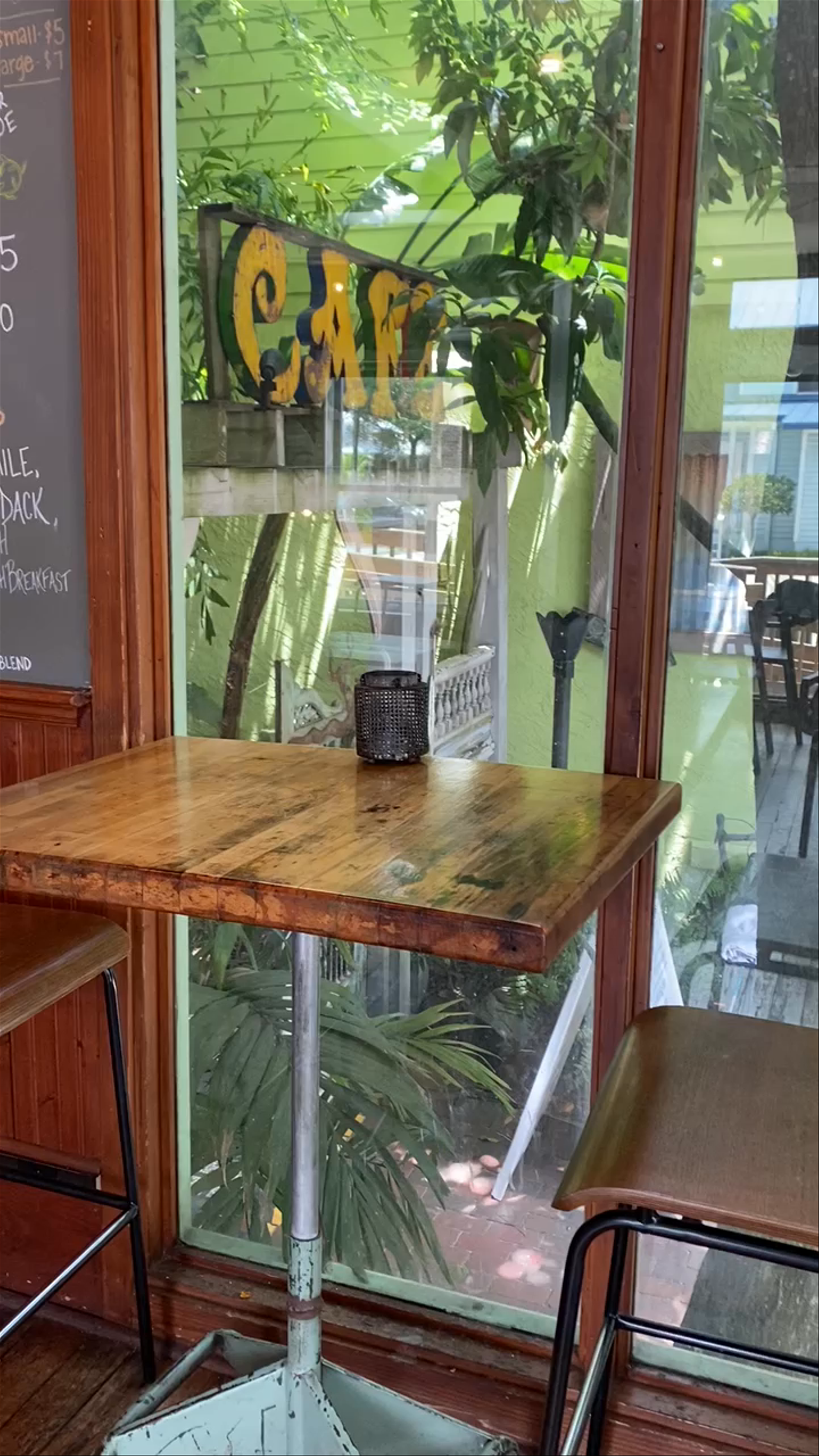 Third Wave Cafe & Wine Bar