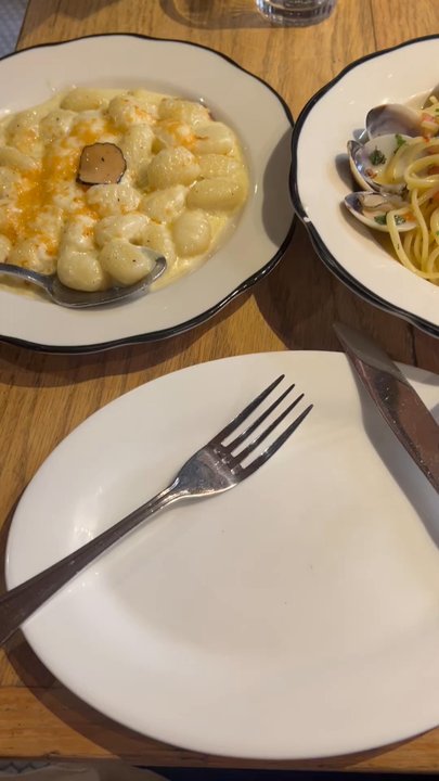 Cotenna - Black Truffle gnocchi.   LINGUINE VONGOLE - Italian Near Me - New York, New York