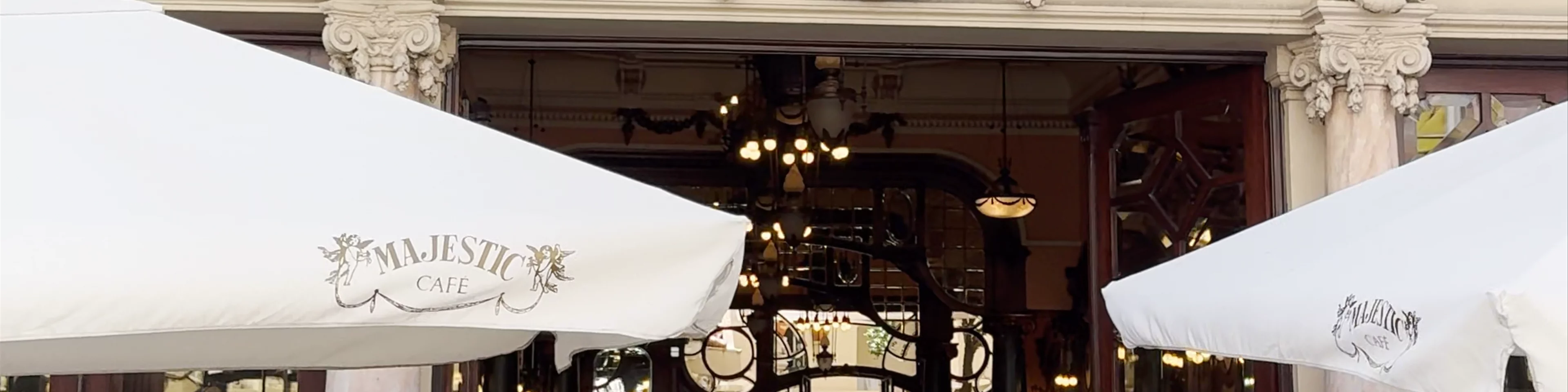 Majestic Café