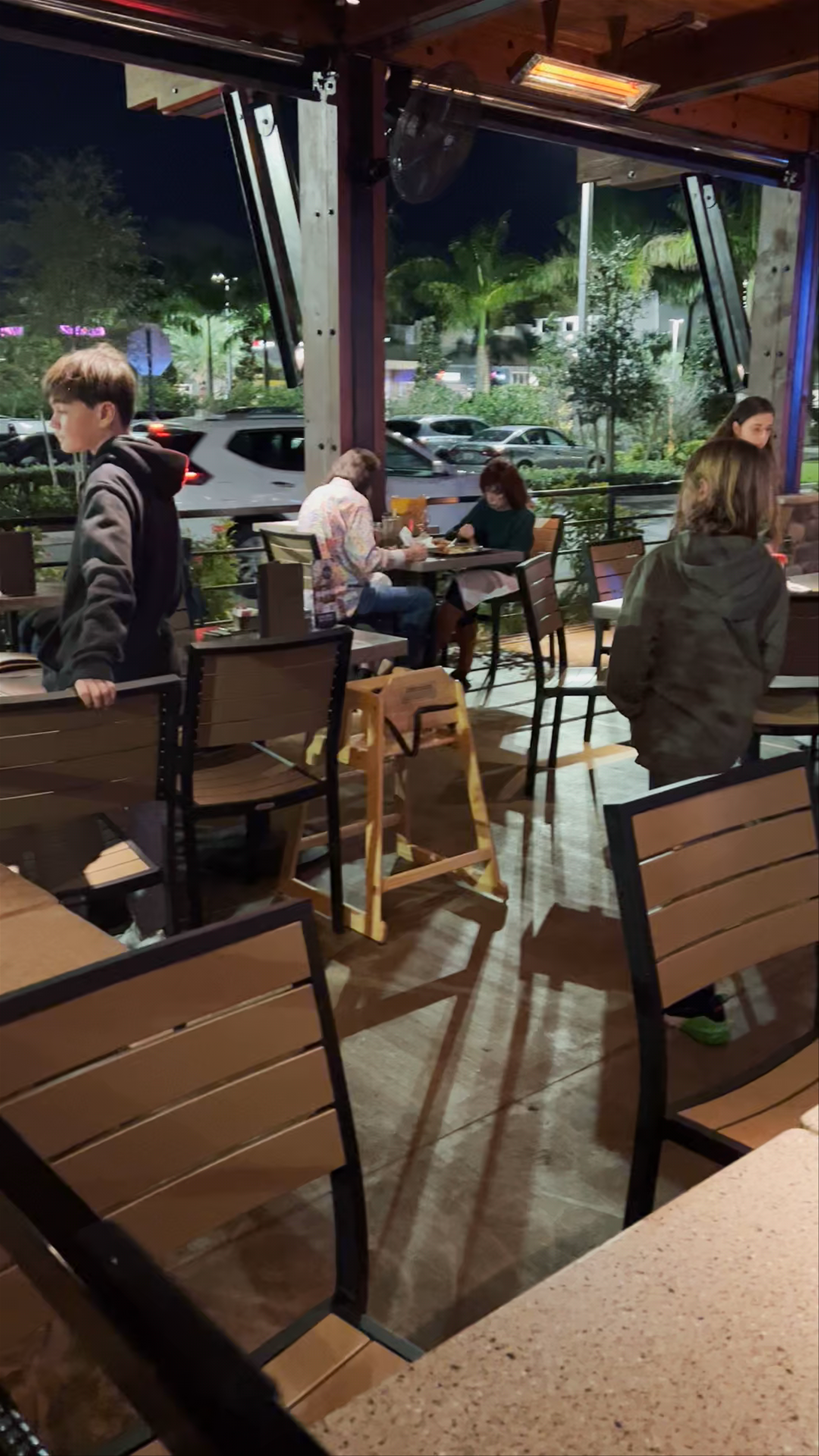 Lazy Dog Restaurant & Bar