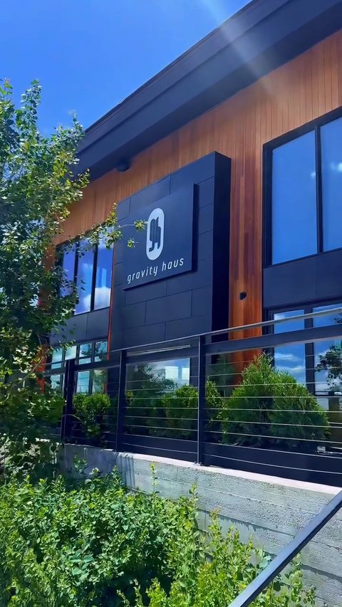 Gravity Haus Denver Hotel