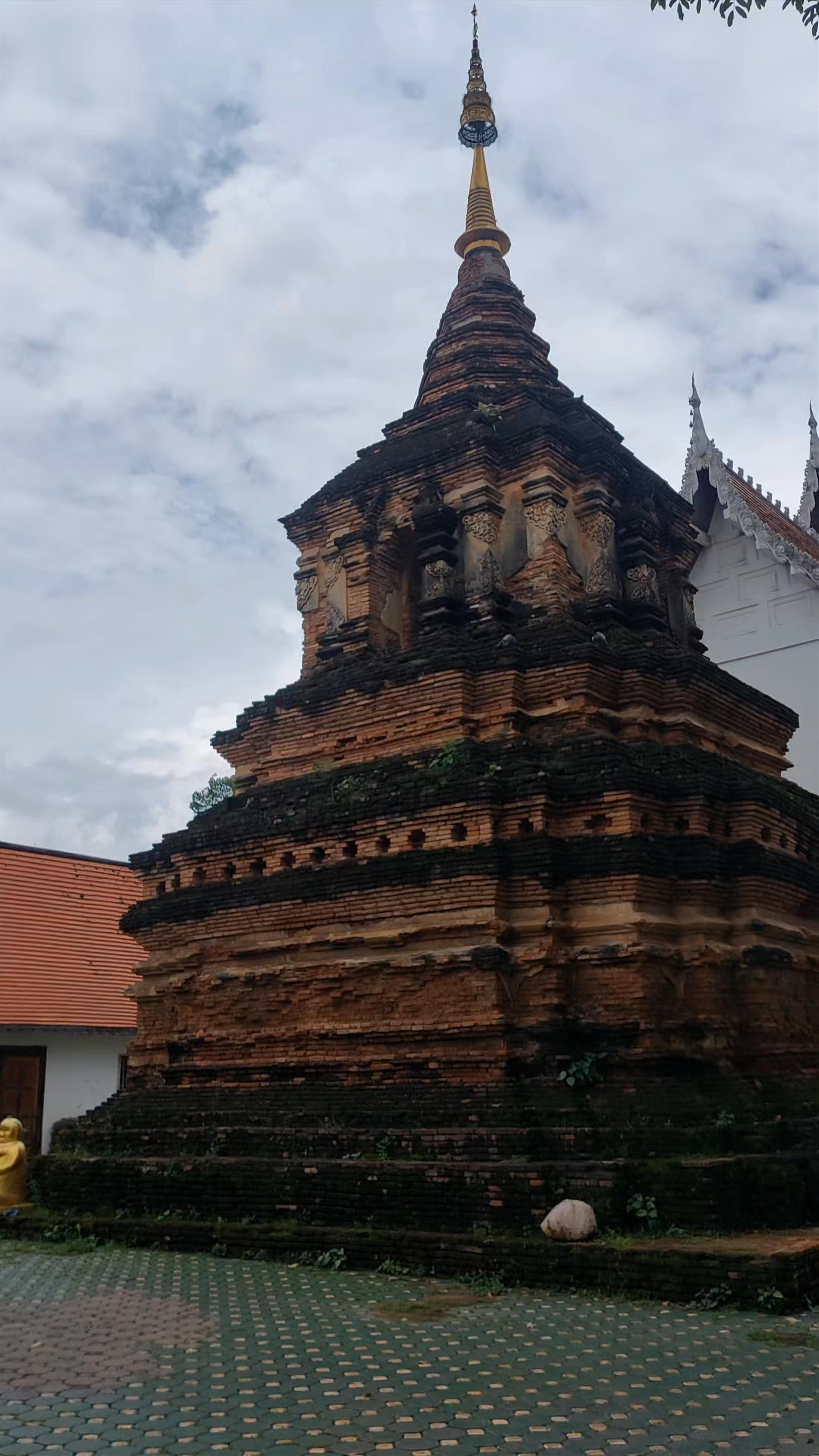 Wat Jetlin: Timeless Tranquility in Chiang Mai's Historic Heart