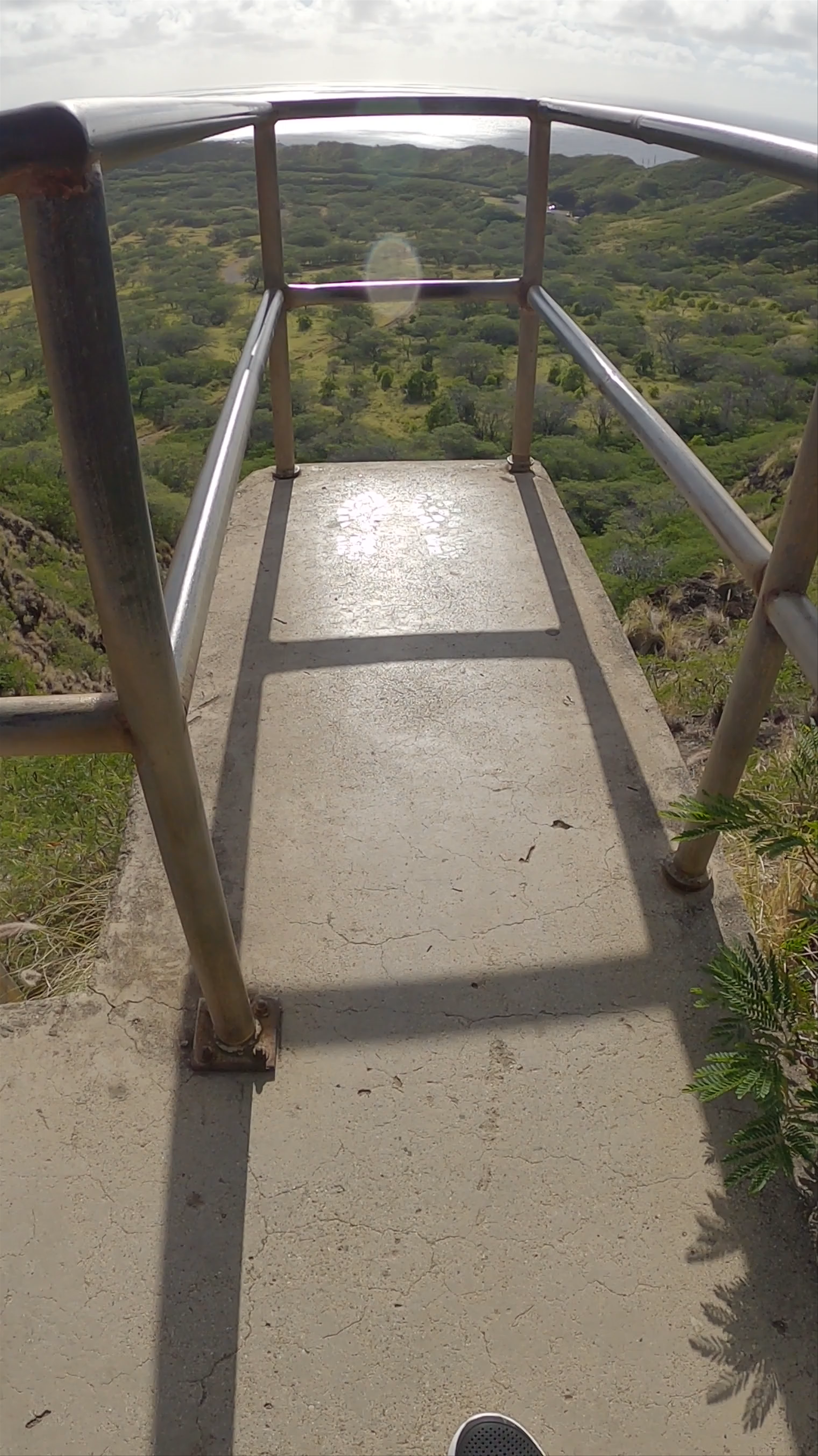 Diamond Head Hike: Awe-Inspiring Views from Honolulu's Iconic Summit