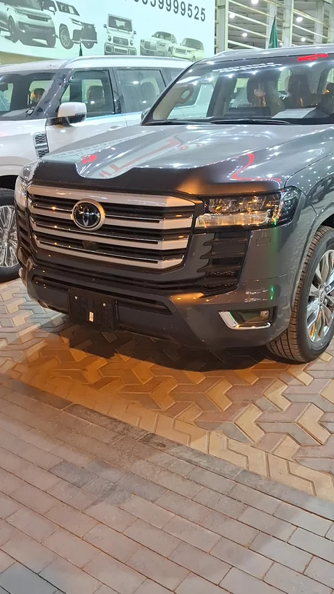 Toyota Land Cruiser GXR3 2026