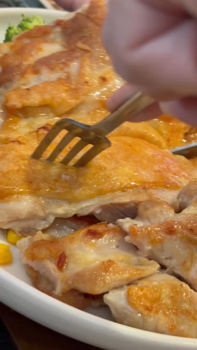 HK Macau Bistro - Love the pan fried chicken steak. Nice and juicy! - Hong Kong Style Cafe Near Me - San Gabriel, California