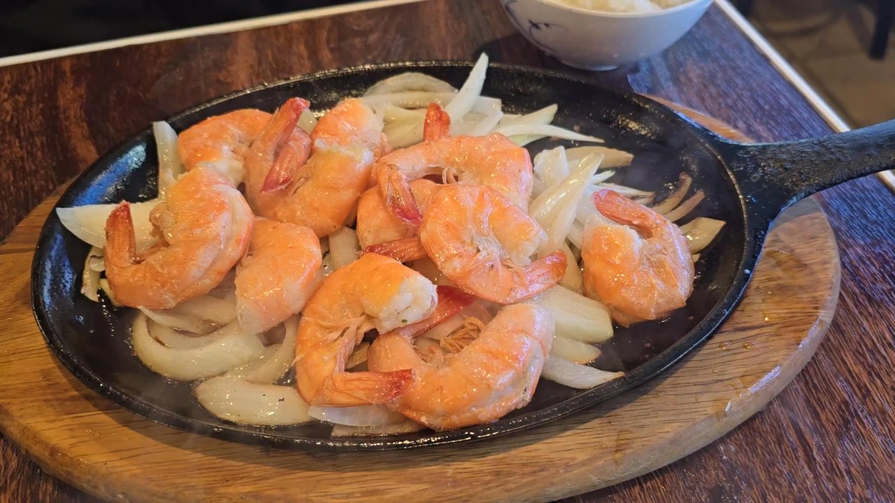 Kikuya - Garlic Shrimp - Japanese Near Me - Honolulu, Hawaii