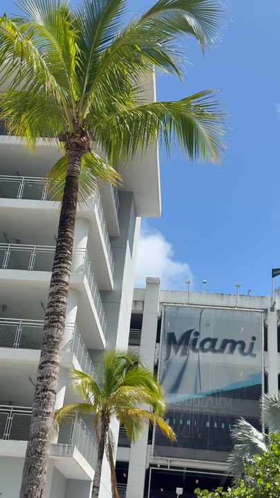 LoanDepot Park - Stadiums & Arenas Near Me - Miami, Florida