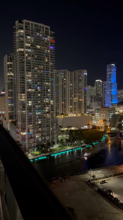 Rosa Sky - Lounges Near Me - Miami, Florida