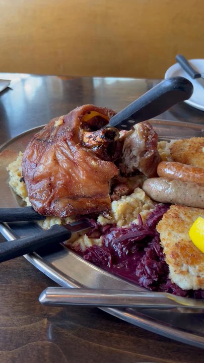 Ludwig's - German Near Me - Leavenworth, Washington