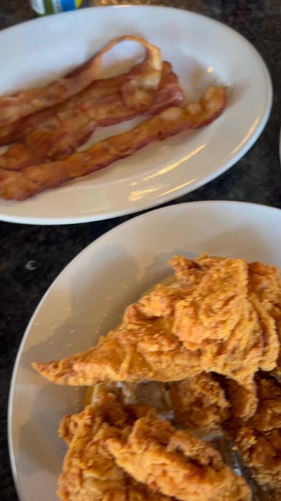 B-unos - A little bit of this and a little bit of that. - Breakfast & Brunch Near Me - Mt Holly, New Jersey