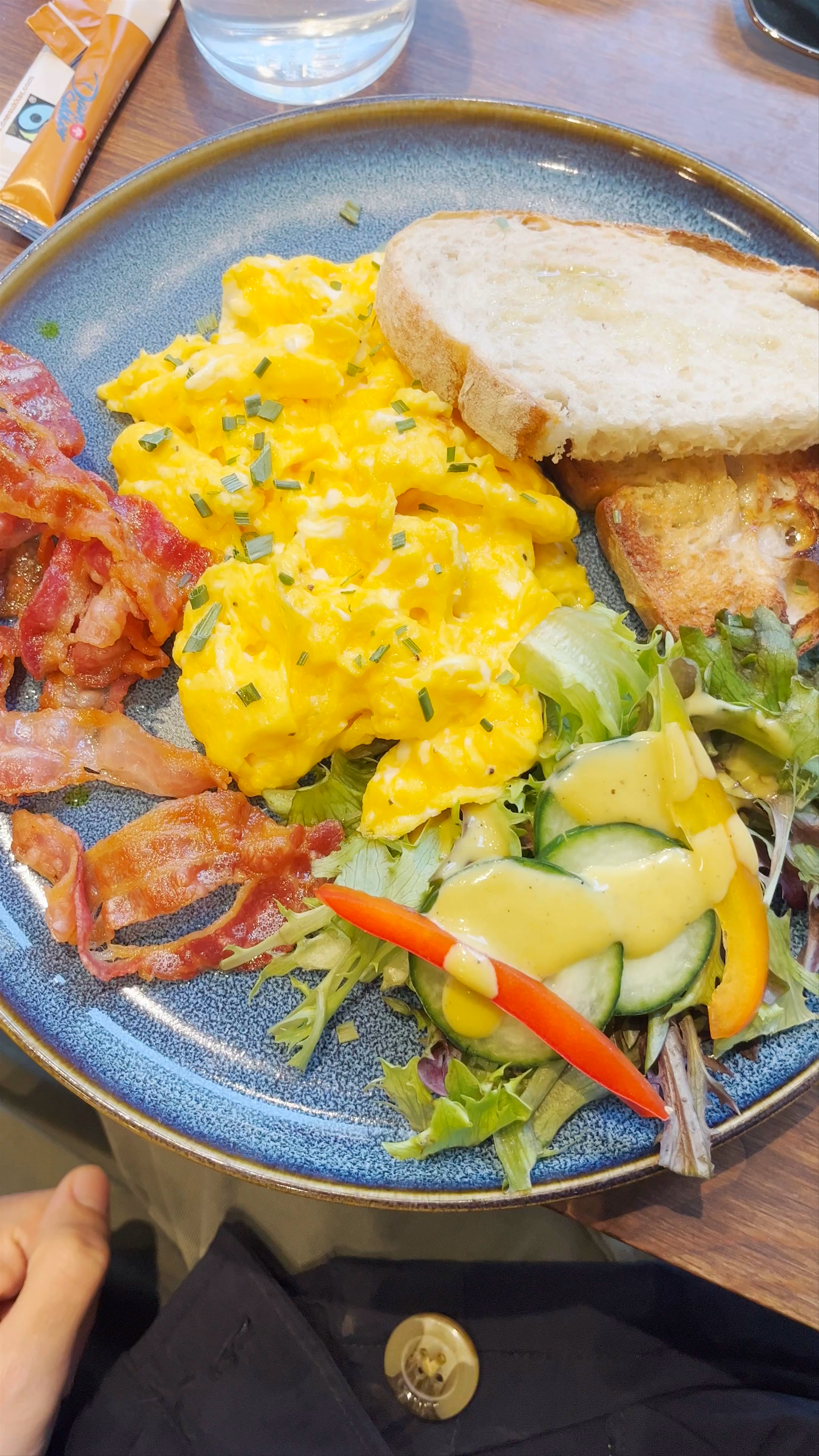 Bonita Cafe & Brunch / De La Casa