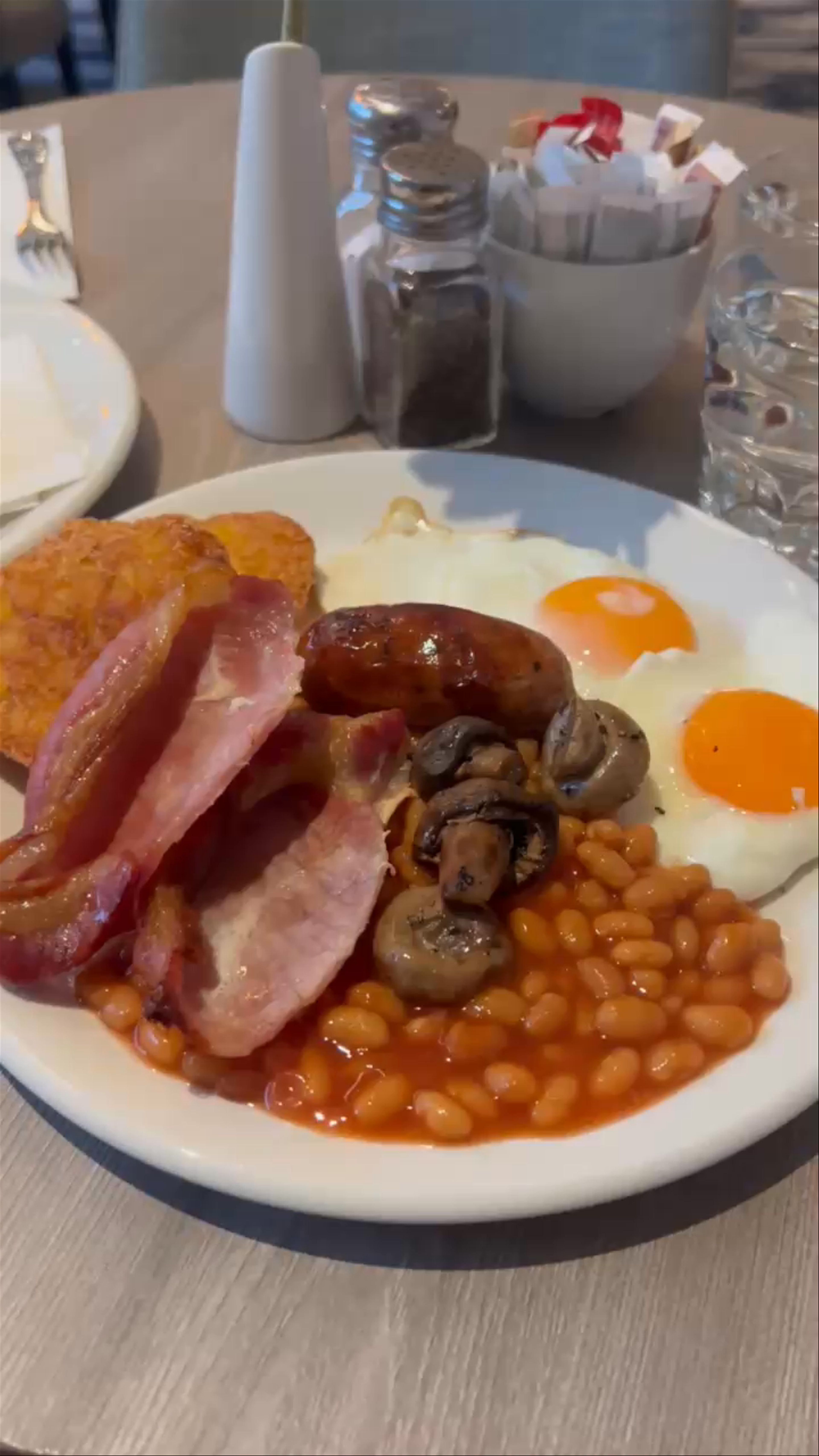 Traditional English Breakfast at Hilton London Gatwick Airport