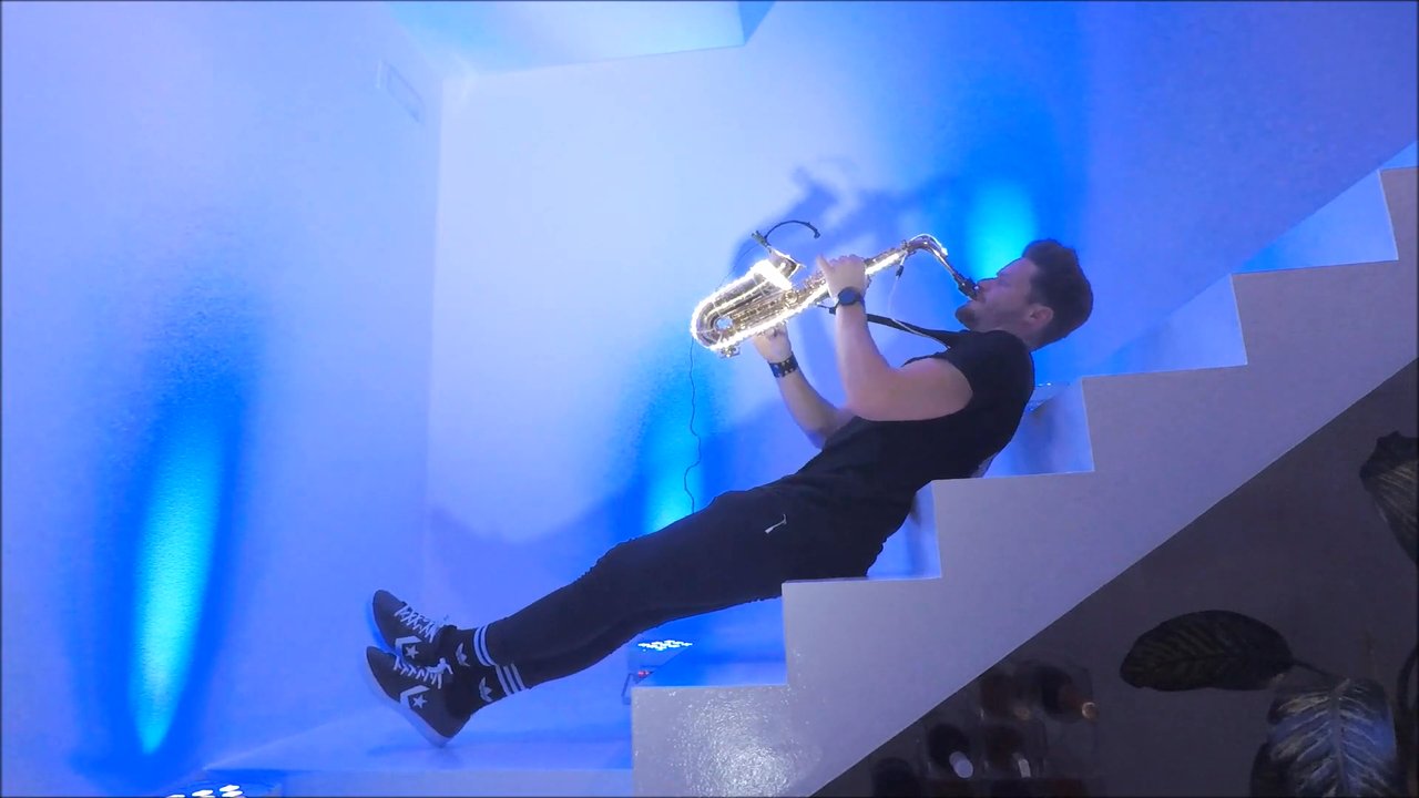 Tuscany Sax & DJ - Live Sample - video
