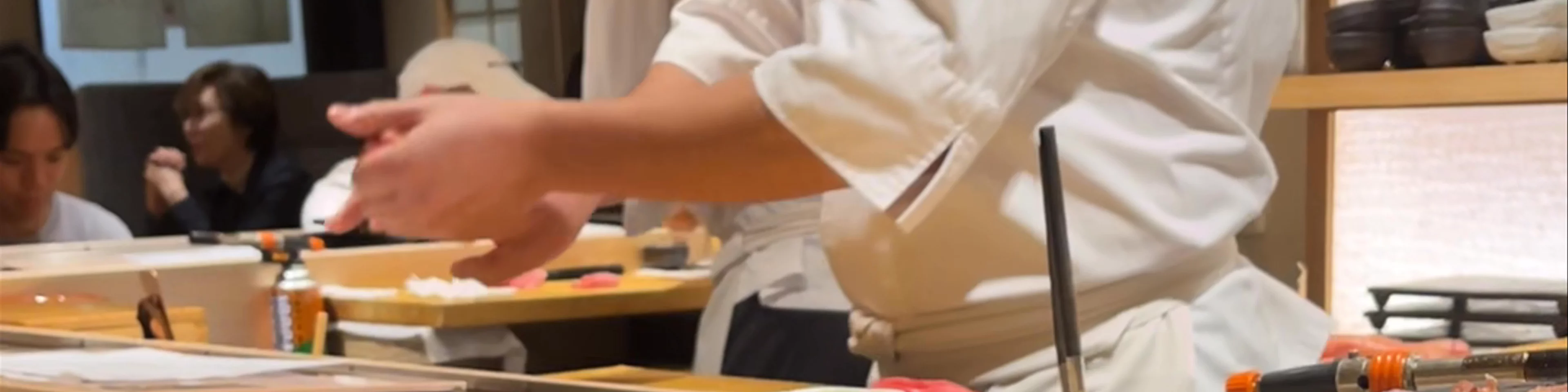 Manten Sushi Hibiya Okuroji
