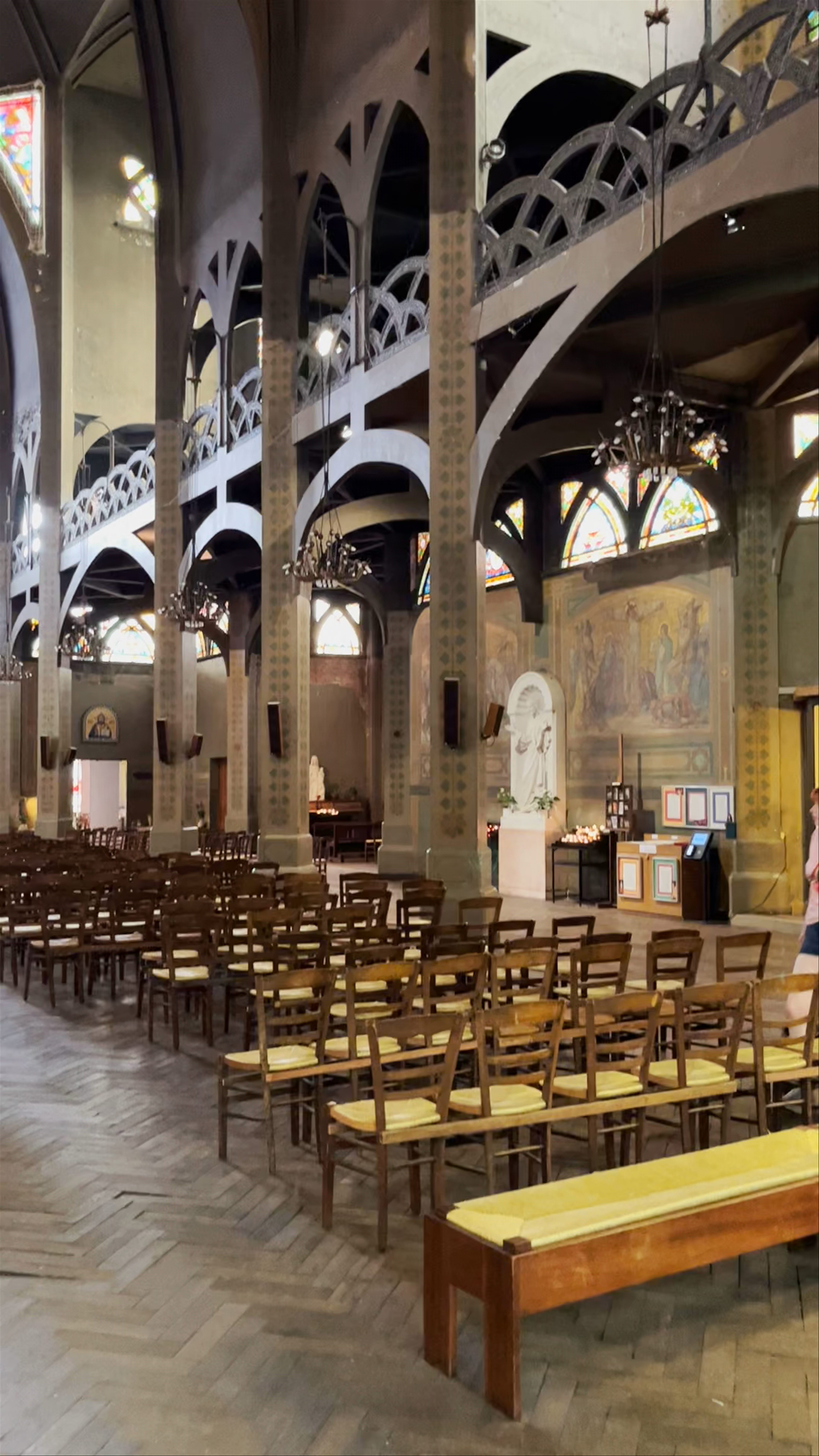Église Saint-Jean de Montmartre: A Tranquil Gothic Gem in Paris