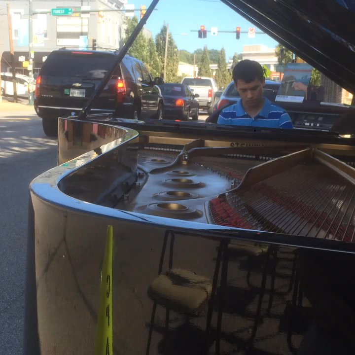 Summitt Pianos - Piano Stores Near Me - Chattanooga, Tennessee