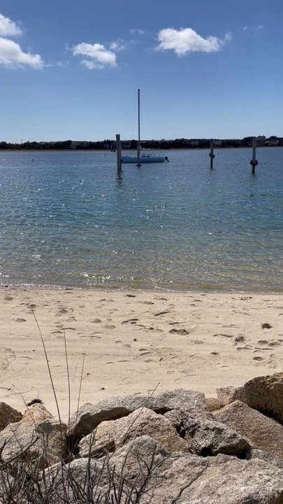 Edgartown Lighthouse - Lighthouse beach area - Landmarks & Historical Buildings Near Me - Martha's Vineyard, Massachusetts