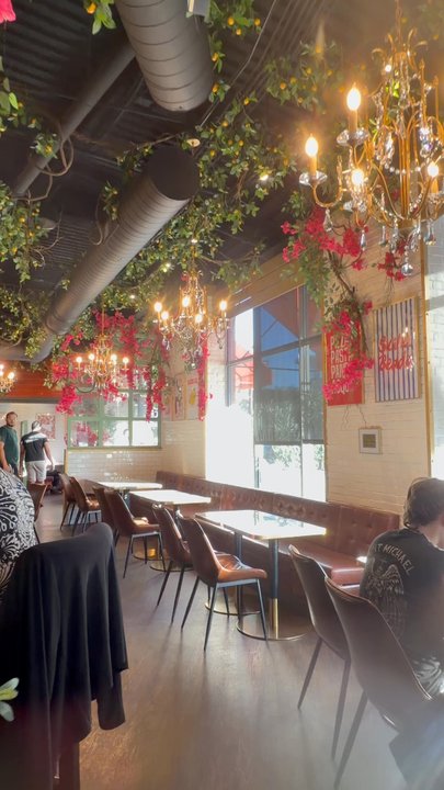 Sorelle - Interior - Italian Near Me - Glenview, Illinois