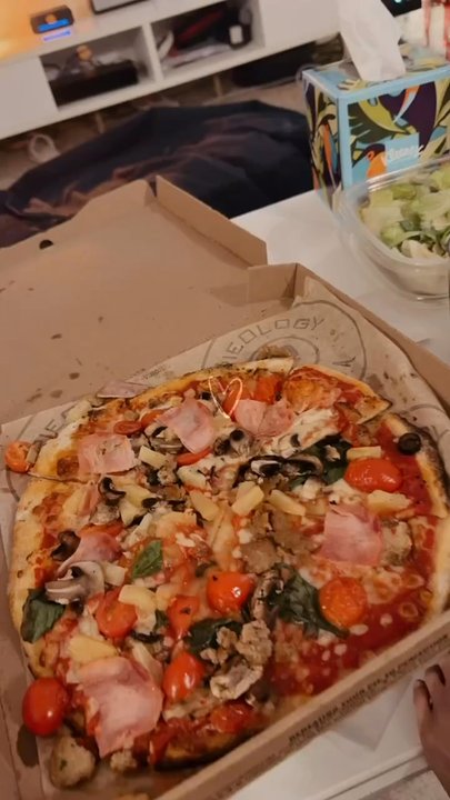 Pieology Pizzeria - Netflix, Pizza & Chill - Pizza Near Me - Walnut, California