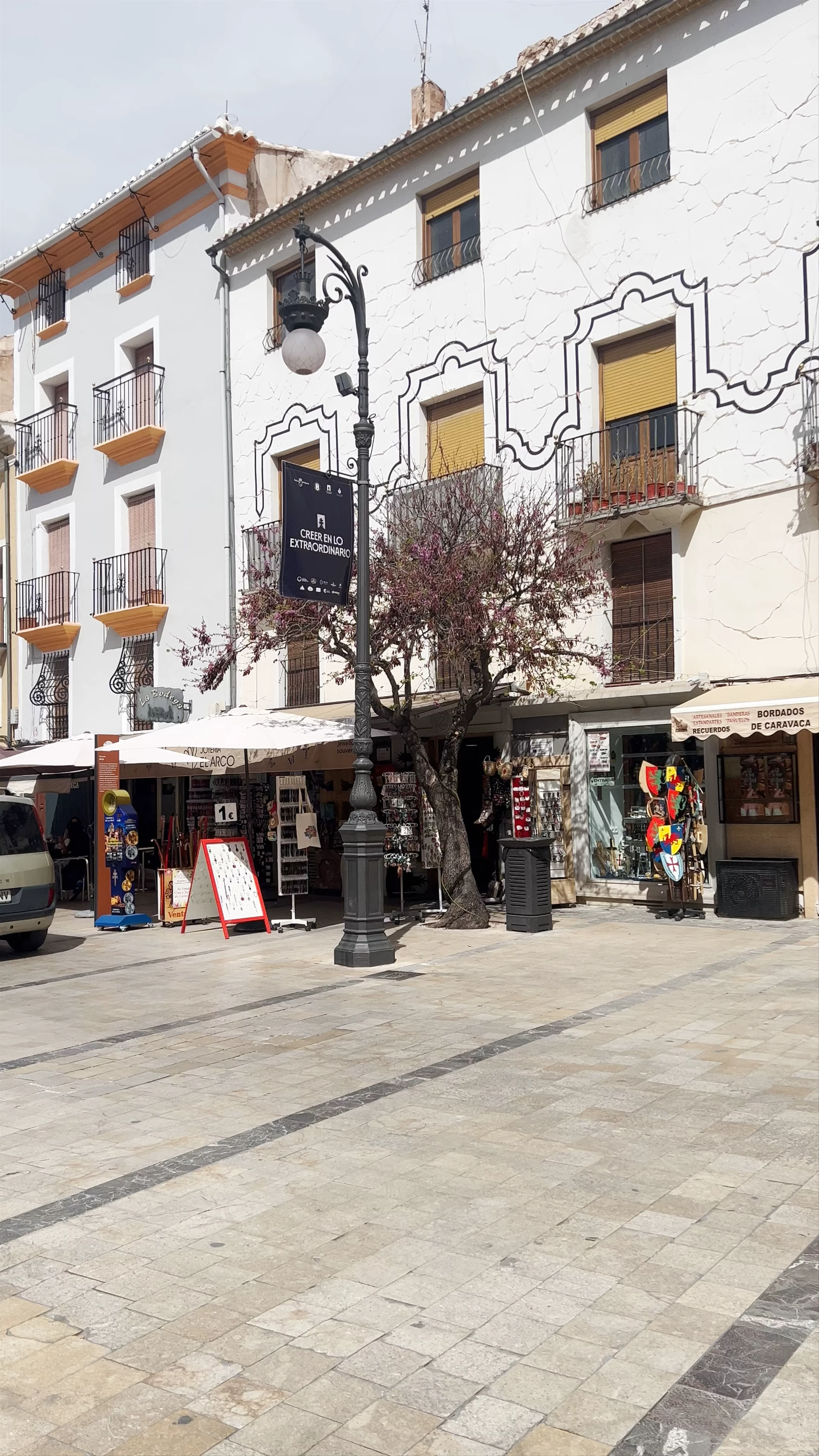 Monumento a los Moros y Cristianos, Plaza del Arco
