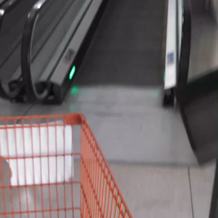 Chedraui - People mover - Grocery Near Me - Isla Mujeres, ROO