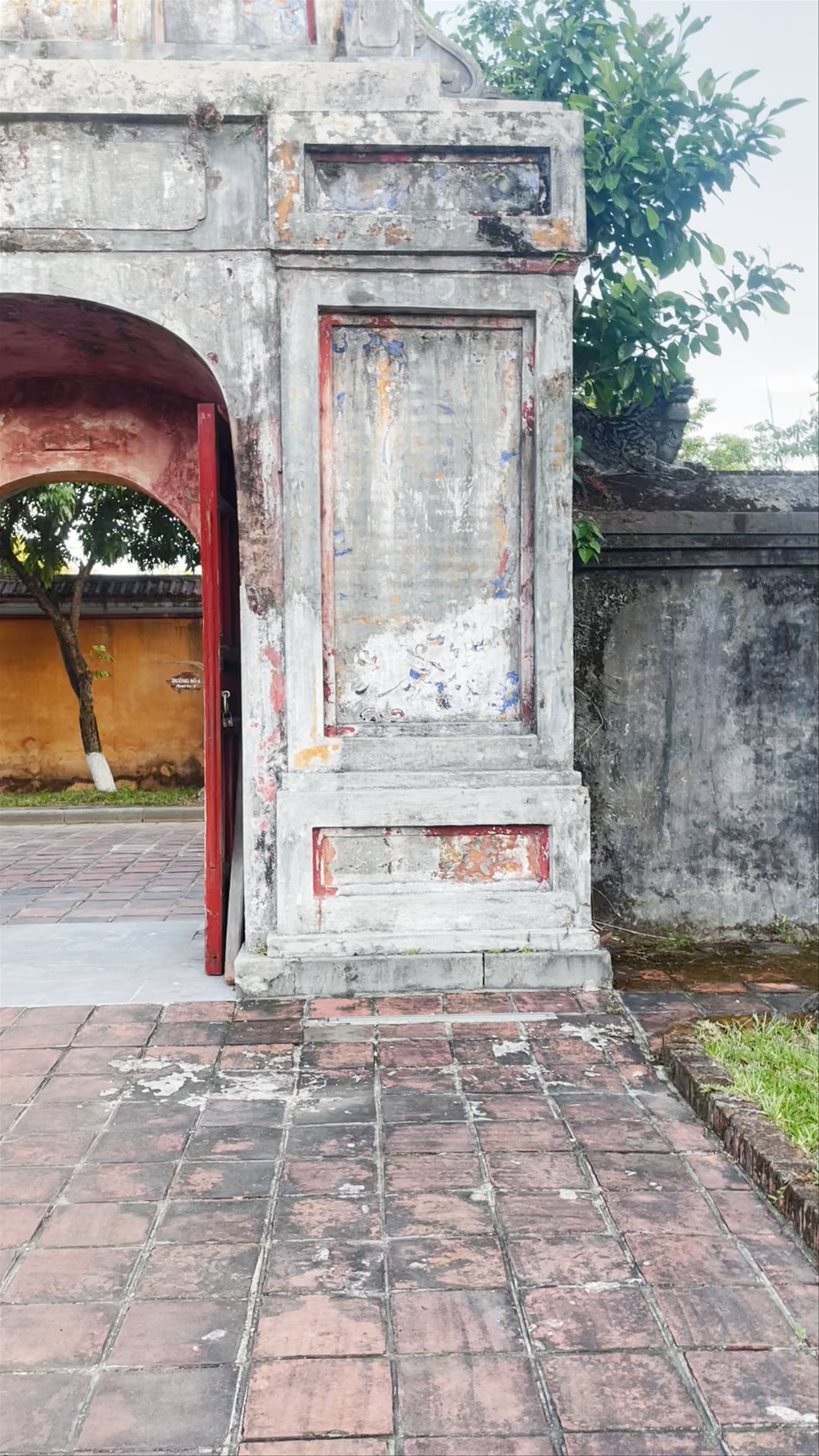 Tho Chi Gate: Timeless Stone Gate in the Historic Heart of Hue, Vietnam