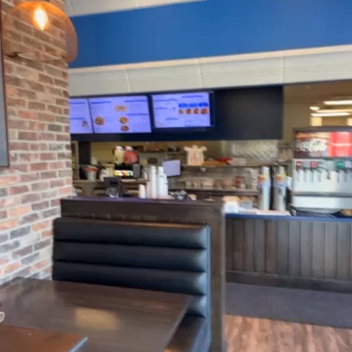 The Catch - It's nice and clean in here. The cashier who created us was very nice and gave great food advice for menu picking - Seafood Near Me - Houston, Texas
