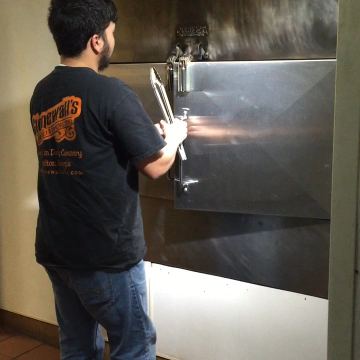Stonewall's BBQ - The empty here graciously showed us their Ole Hickory Smoker that stands right out back! Thanks guys WE enjoyed EVERYTHING! - Barbeque Near Me - Braselton, Georgia