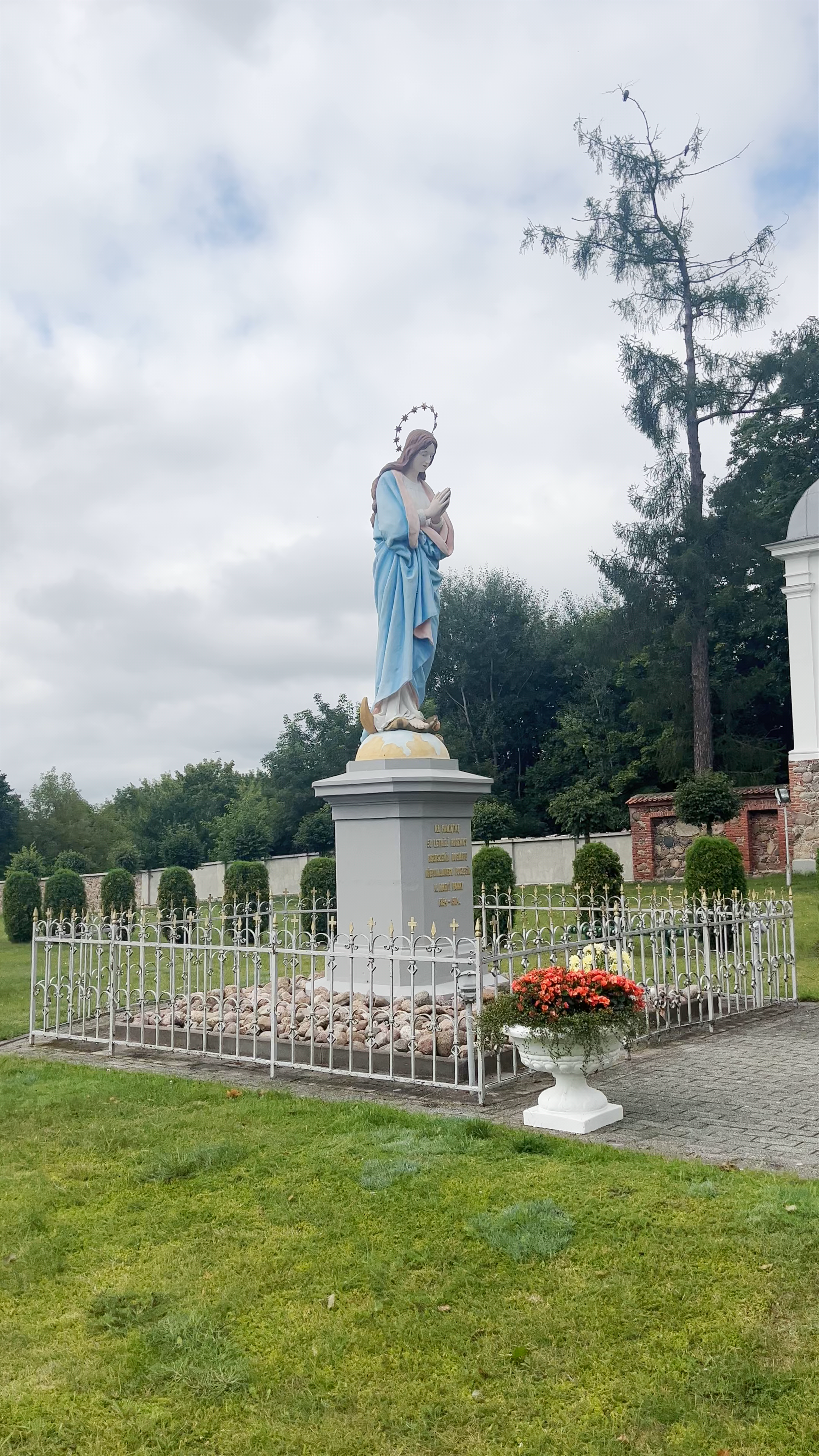  And healthy Kraslava Roman Catholic Church of St. Louis