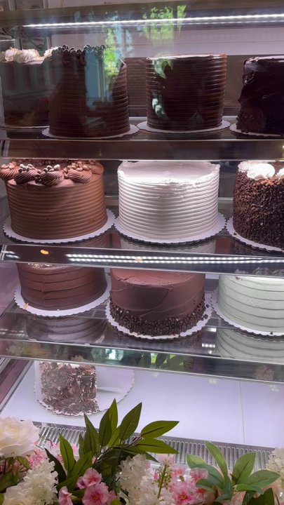 Keik Restaurant - Delicious cakes on display - Desserts Near Me - Doral, Florida