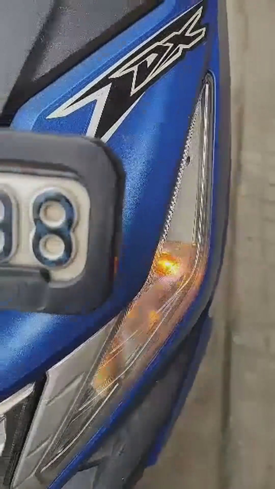 Walk-around video thumbnail