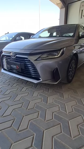 تويوتا يارس Y 2023