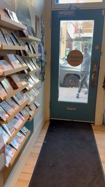 Oolong Tea Shop - Coffee & Tea Near Me - Calgary, Alberta