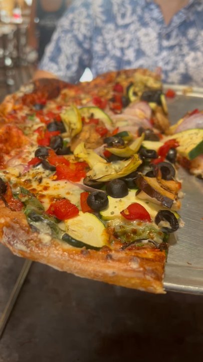Black Rock Pizza - Captain Cook - Veggie head pizza - Pizza Near Me - Captain Cook, Hawaii