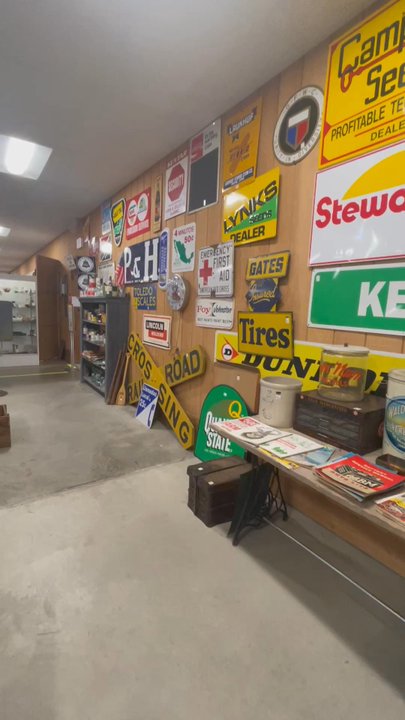 Jeffrey's Antique Gallery - Antiques Near Me - Findlay, Ohio