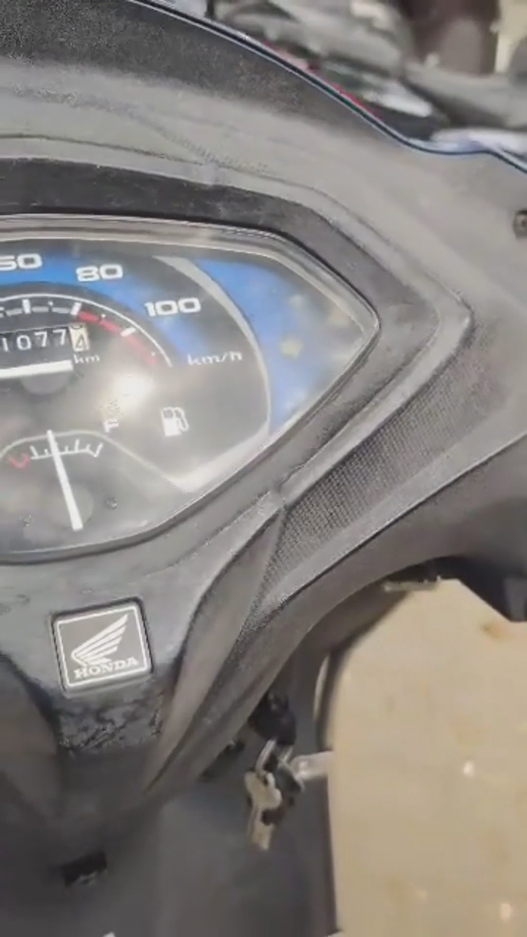 Walk-around video thumbnail