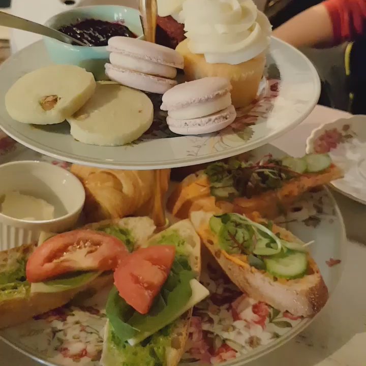 Bar à Beurre - Patisserie/Cake Shop Near Me - Montreal, Quebec