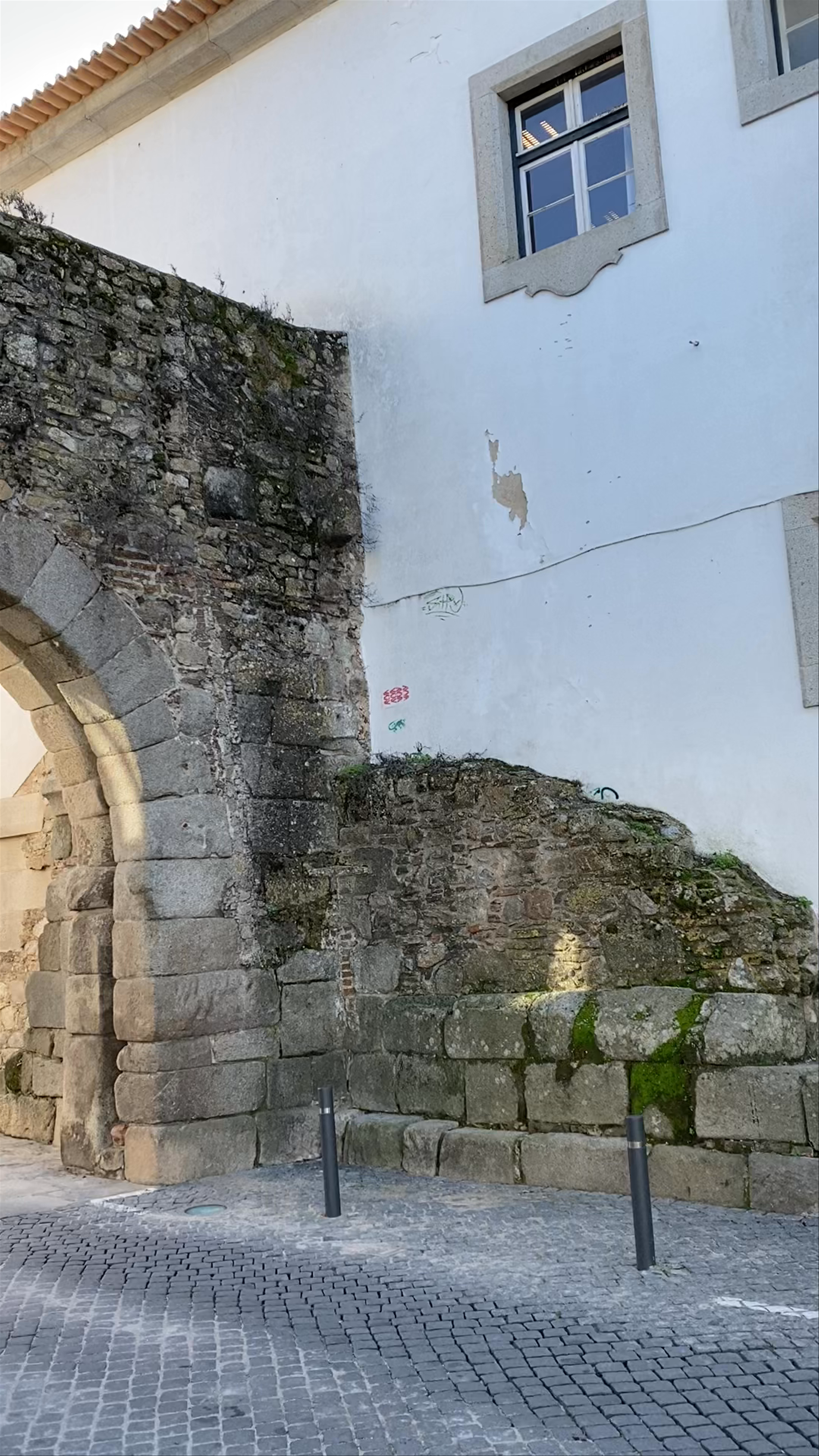Arco Romano de Dona Isabel