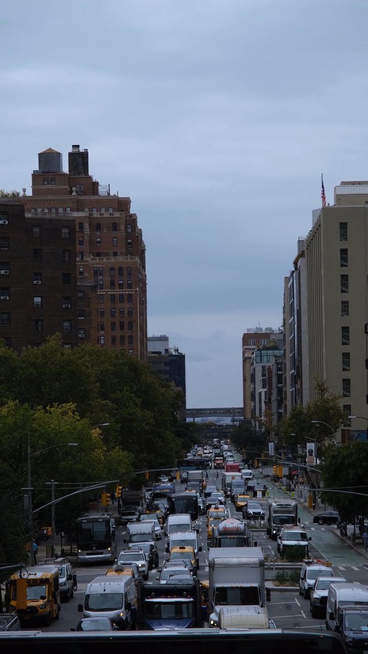 where to next?
📍 New York City
🎥 ubeyonroad · Pexels
#travel #city #citybreak #skyline #wanderlust
