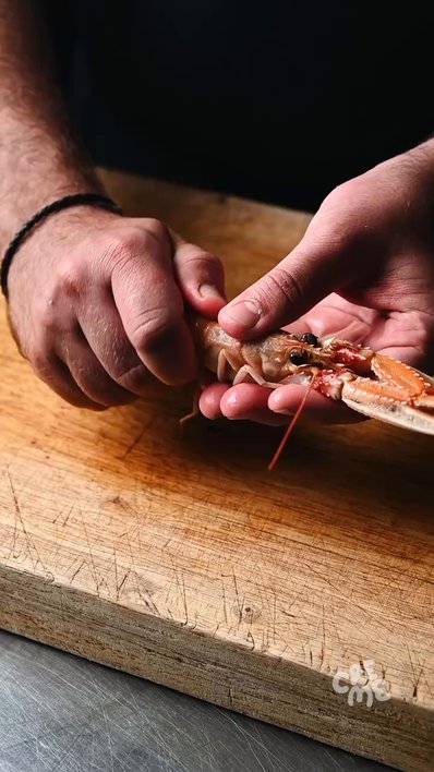 Langoustine Tail Cleaning