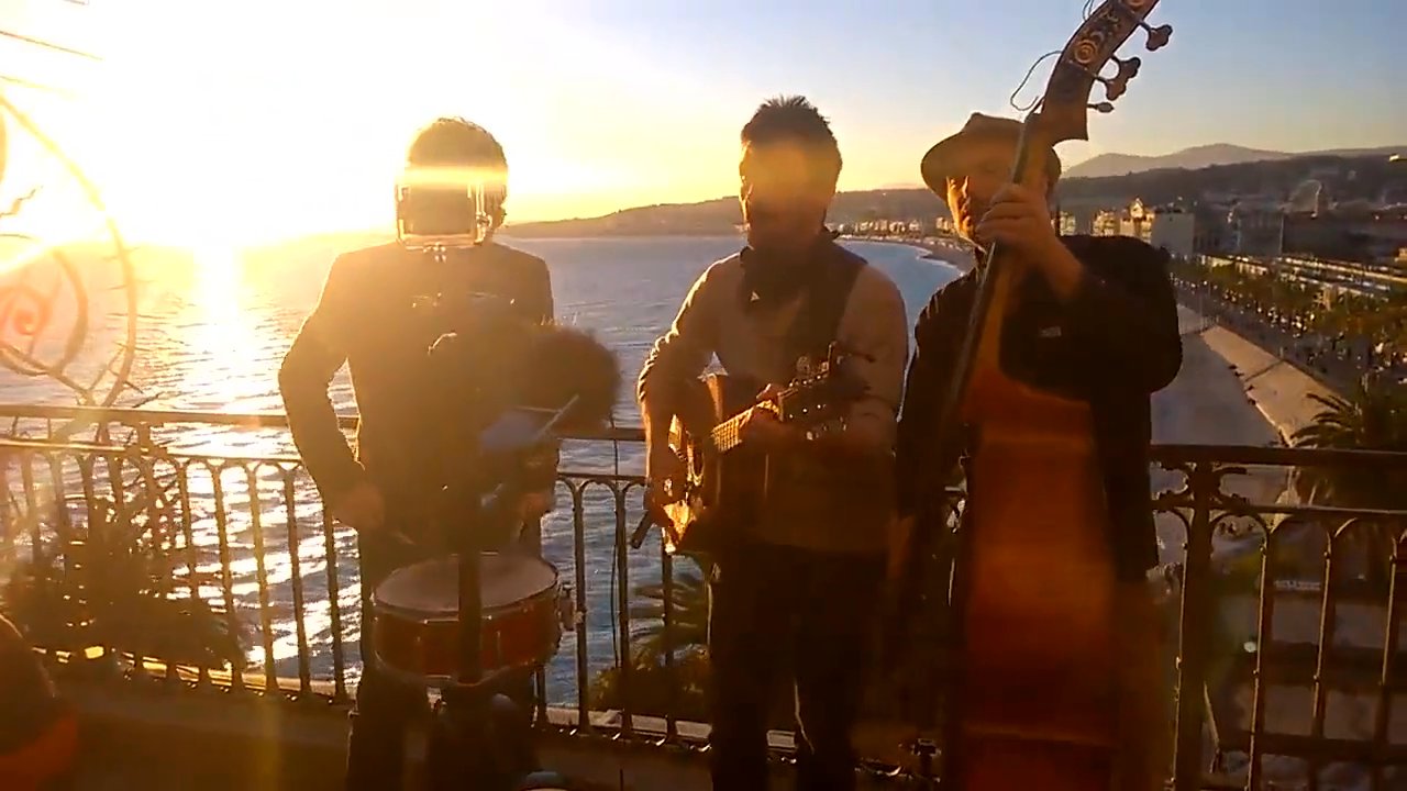 The Artists - Stay With Me - video