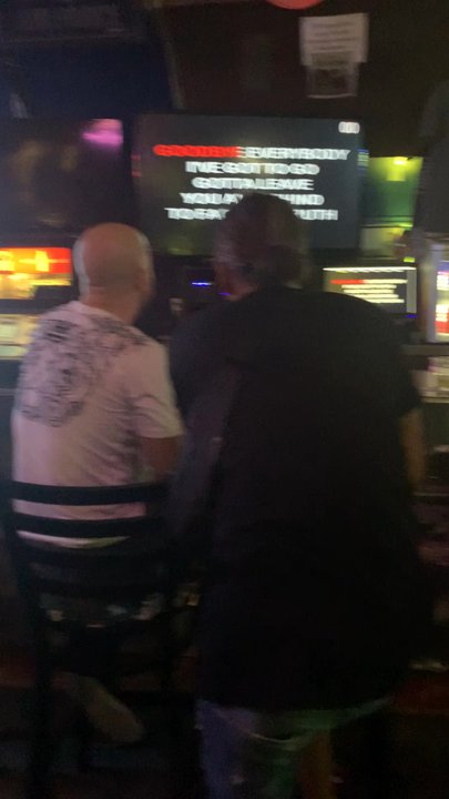 Smith's Union Bar - Dive Bars Near Me - Honolulu, Hawaii