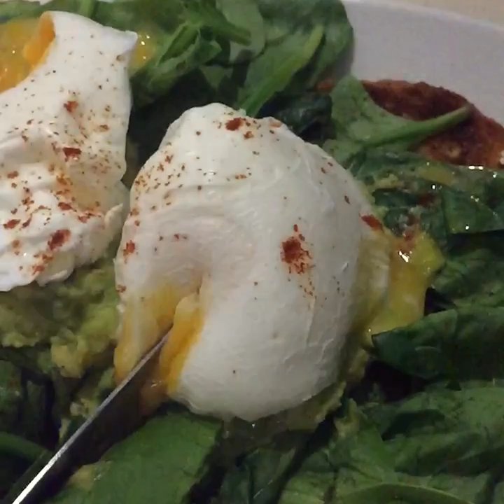 The Green Cafe - Mmmmm slo mo egg! - Cafes Near Me - London, XGL