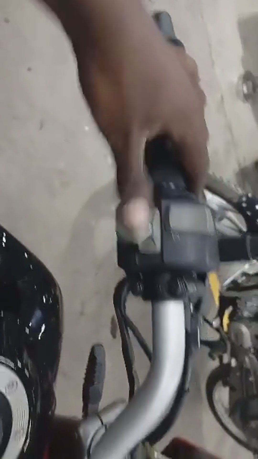 Walk-around video thumbnail