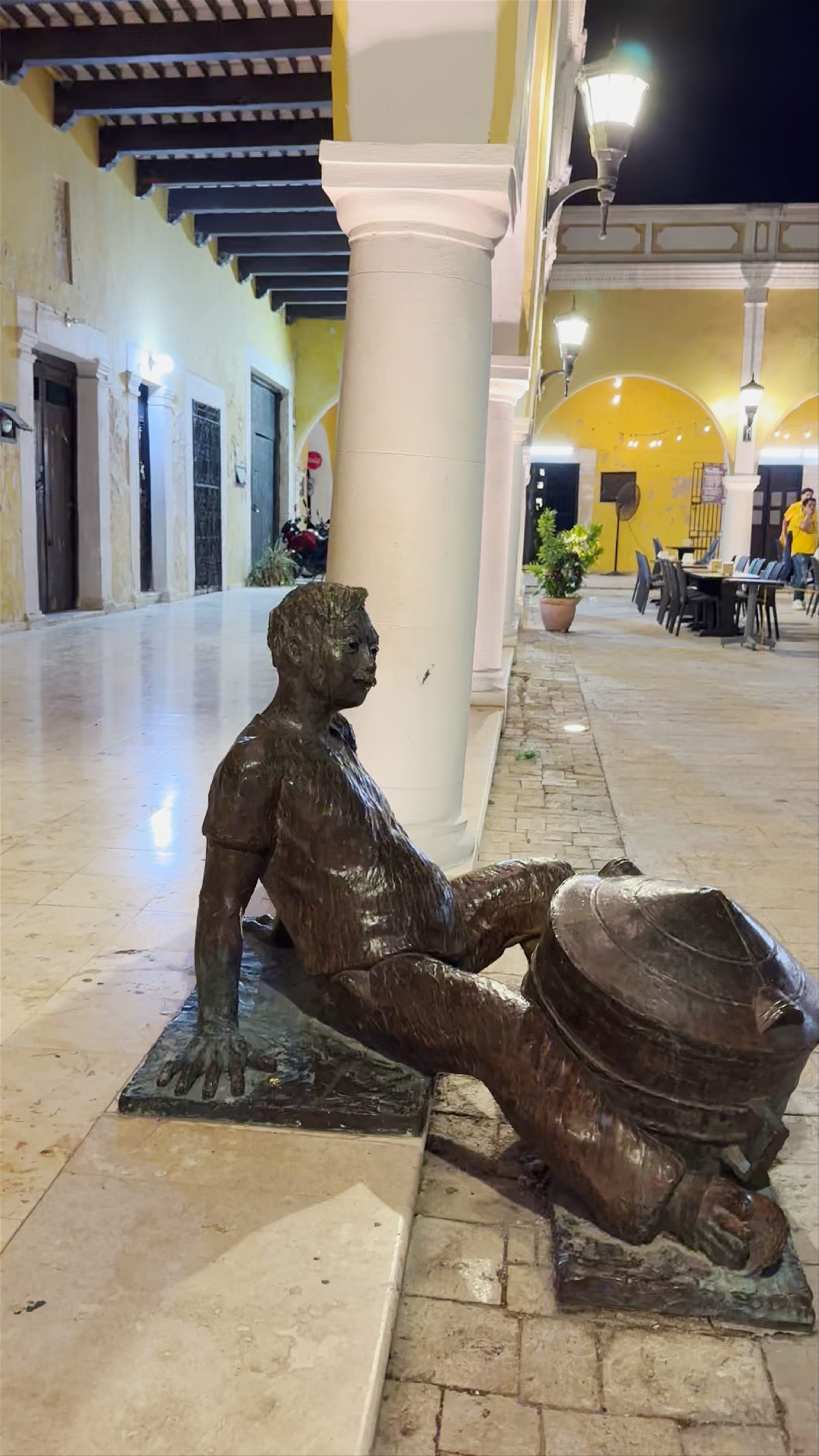 Evening Ambiance at Plaza Capitán Francisco de Montejo, San Francisco de Campeche