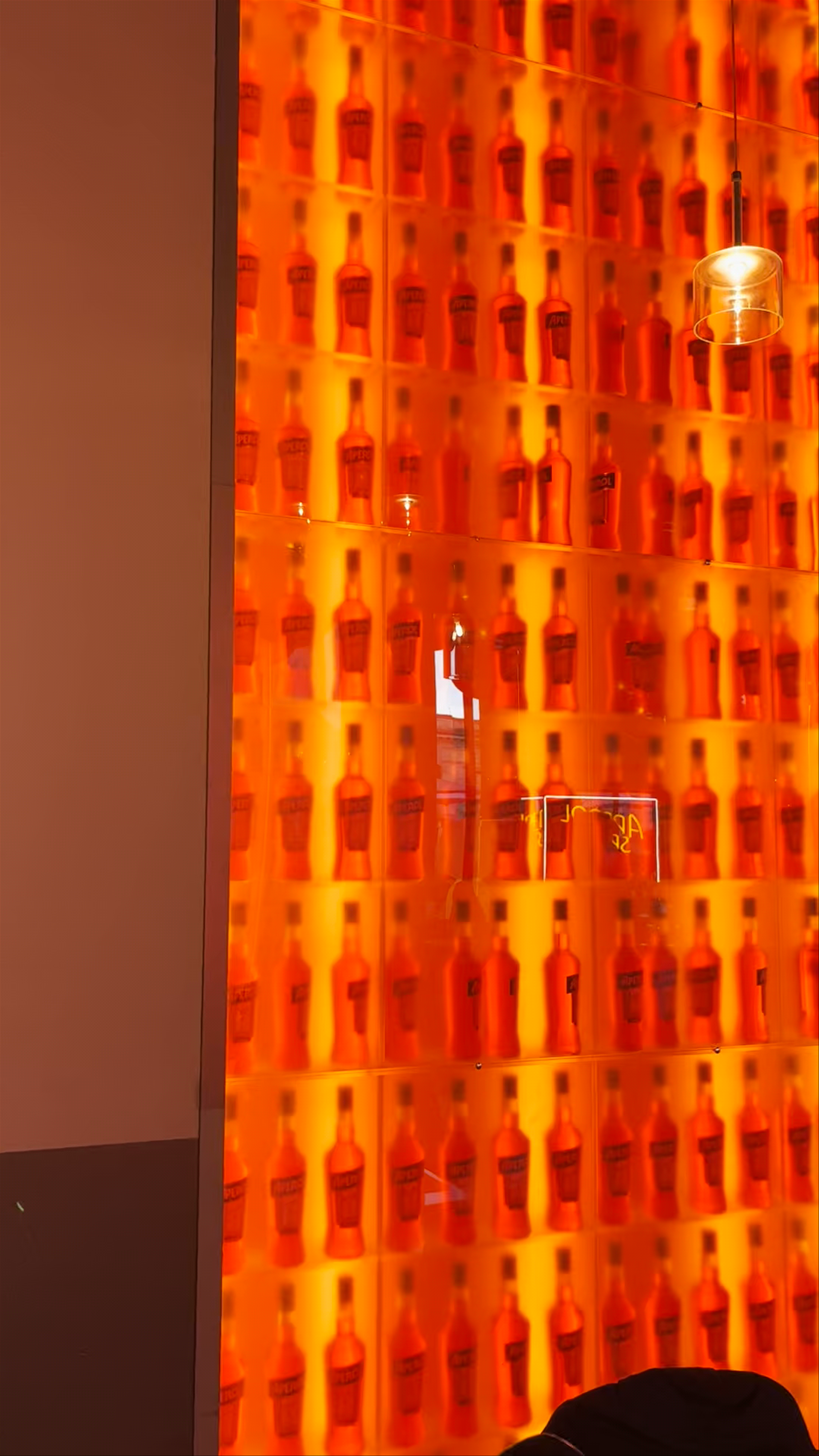 Terrazza Aperol: Vibrant Aperitivo Scene in Milan